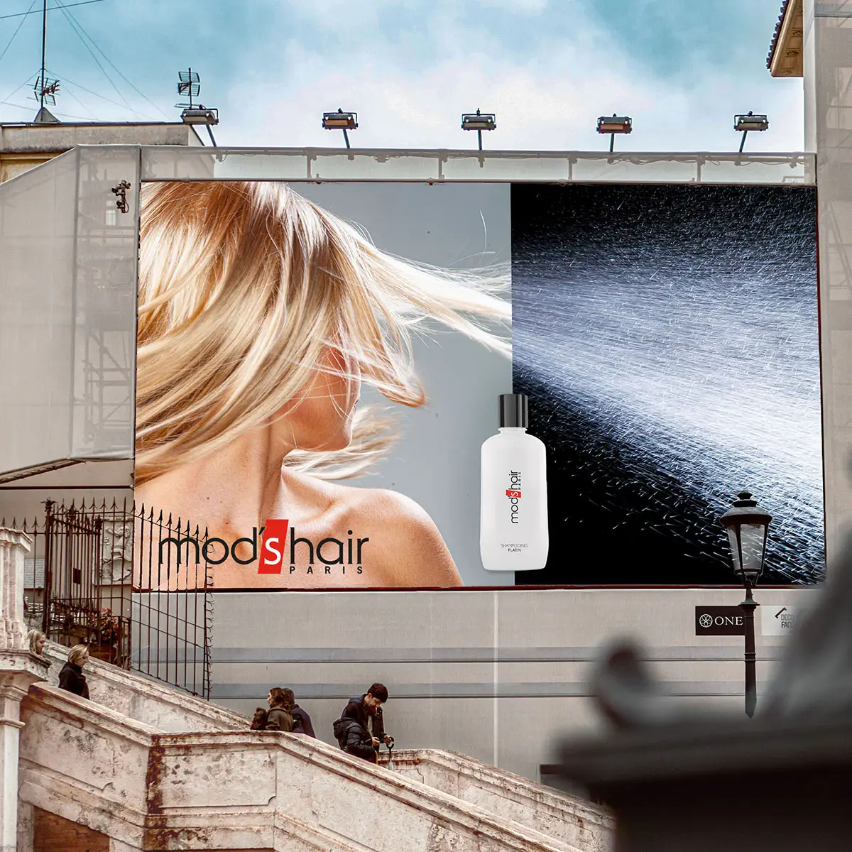mod’s hair PARIS – Großflächenplakat mit Produkt & Haarbewegung